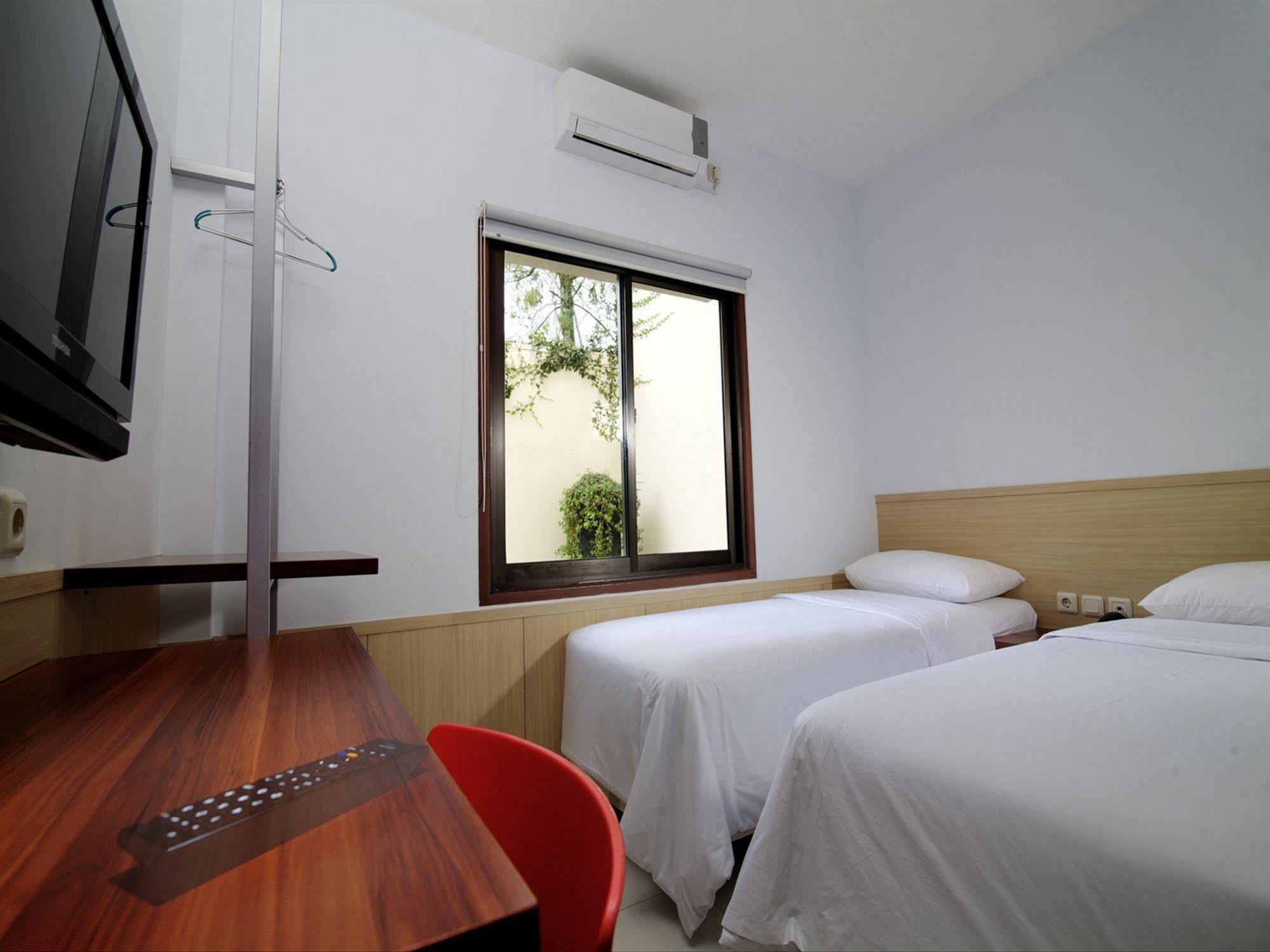 Collection O 295 Grha Ciumbuleuit Guest House Bandung Luaran gambar