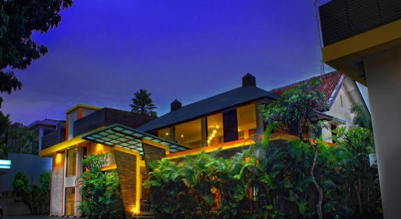 Collection O 295 Grha Ciumbuleuit Guest House Bandung Luaran gambar